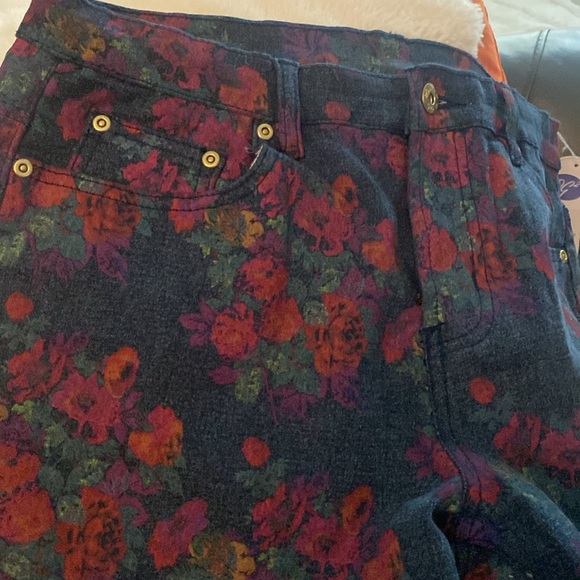 Floral  jeans size 10P..Diane Gilman ..New. - Picture 6 of 6